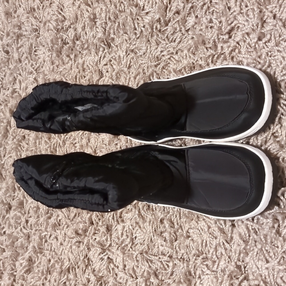 Adorababy Black Snow Boots - Picture 3 of 7